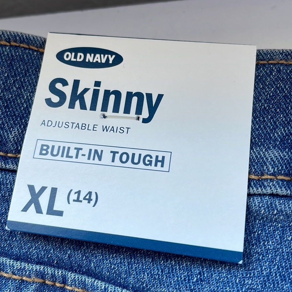 Medium wash skinny jean NWT - Picture 4 of 4
